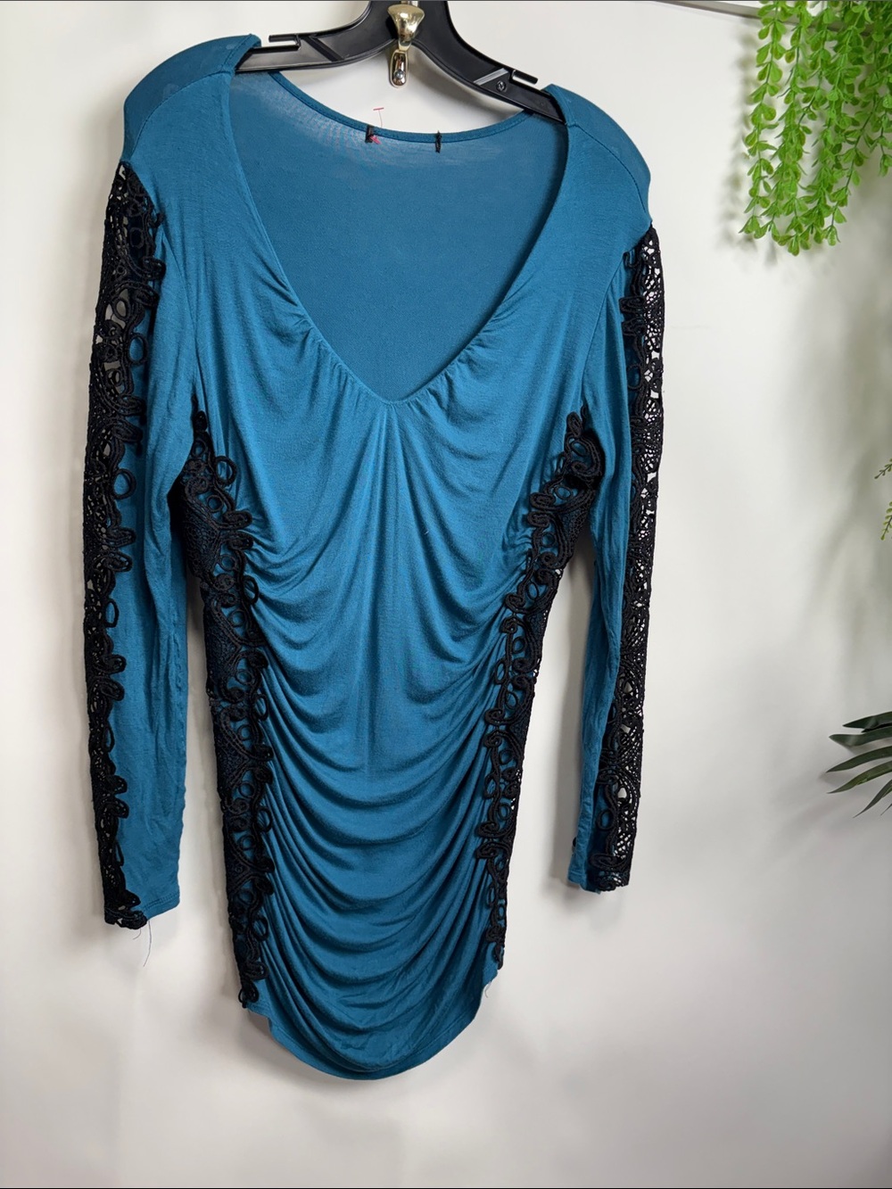 Source Unknown Teal Long Sleeve Tunic with Black Lace Trim